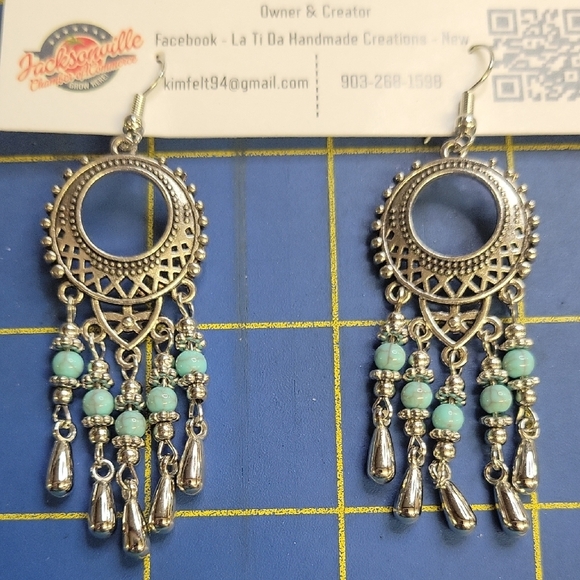 Felt's Fun Finds Jewelry - Silver and Turquoise Dangle 2" Earrings